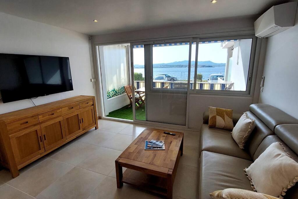 Front De Mer - Emplacement Prise Au Calme - T2 Moderne Et Entierement Climatise - Tout A Pieds Sanary-sur-Mer Ngoại thất bức ảnh