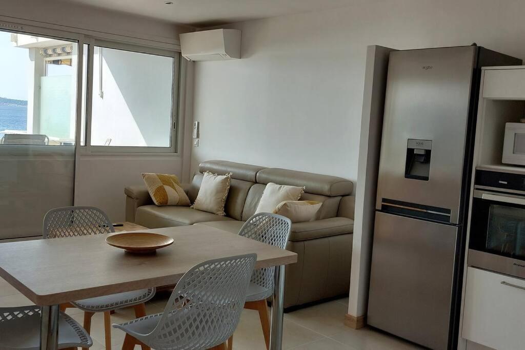 Front De Mer - Emplacement Prise Au Calme - T2 Moderne Et Entierement Climatise - Tout A Pieds Sanary-sur-Mer Ngoại thất bức ảnh